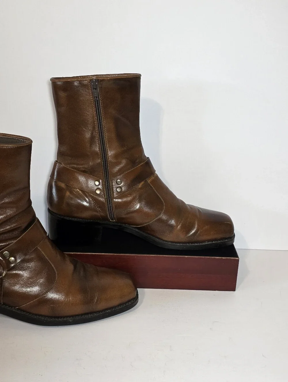 Vintage 70s Mens UN Shoes Brown Leather Zip Harness Boots Square Toe Size 8-8.5